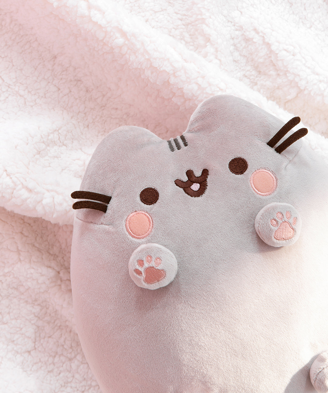 Classic_Toe_Beans_Pusheen_Plush_004_web