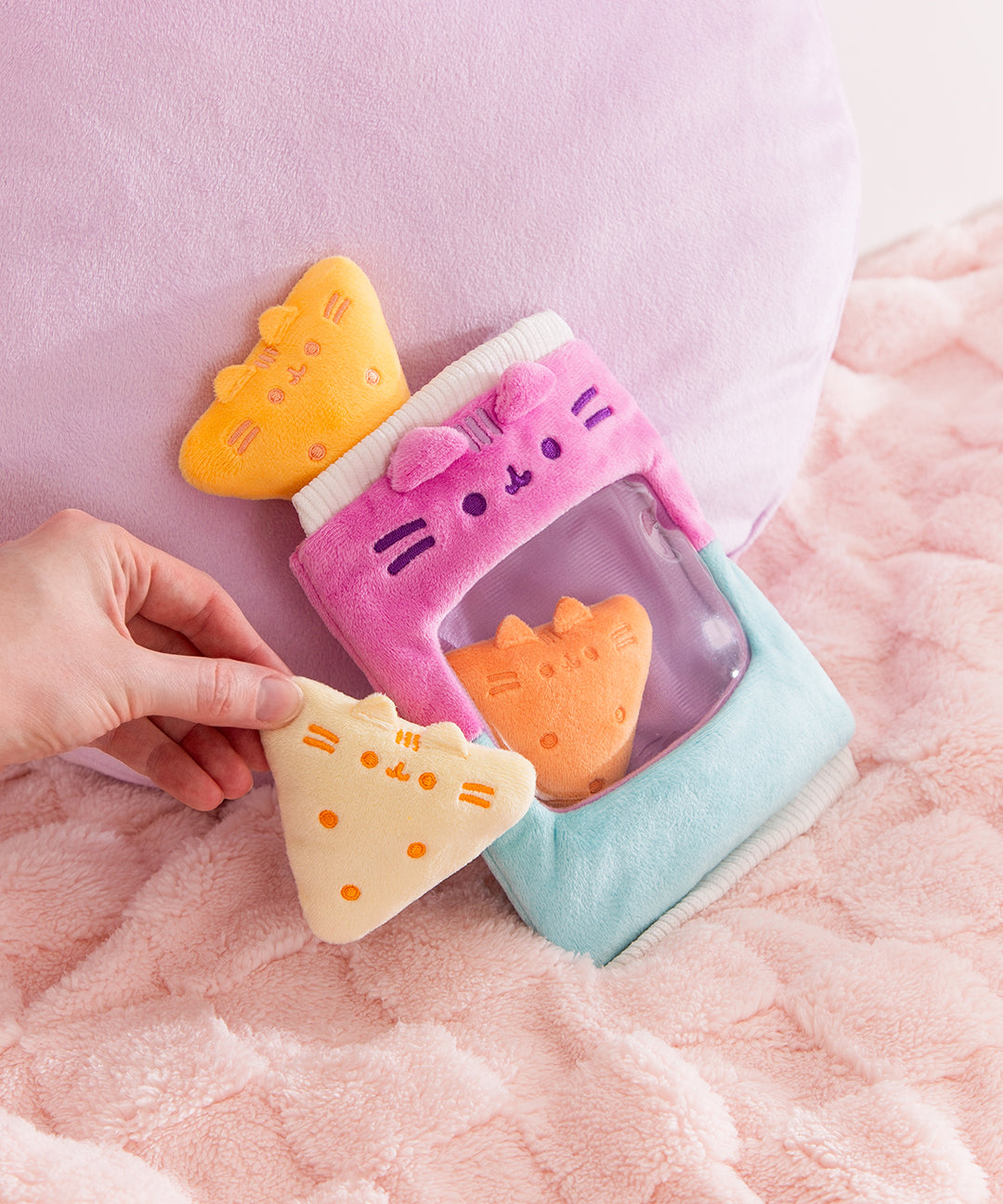 GamerPusheenBagofChipsPlush_008_web