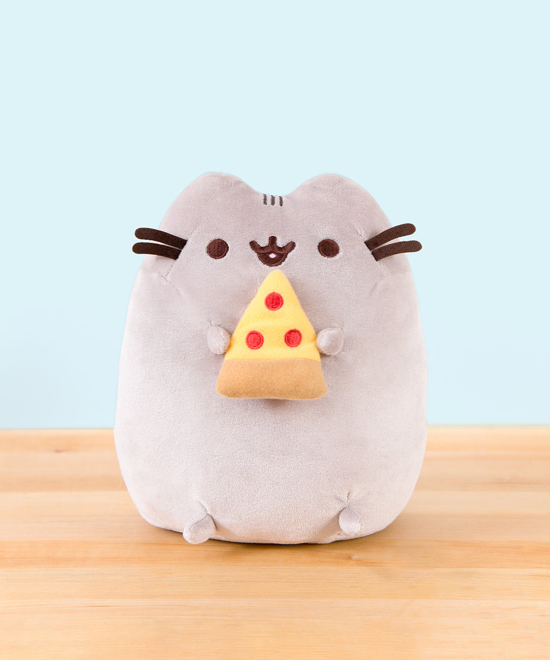 Pizza_Snackable_Plush_2022_Edit_000_web