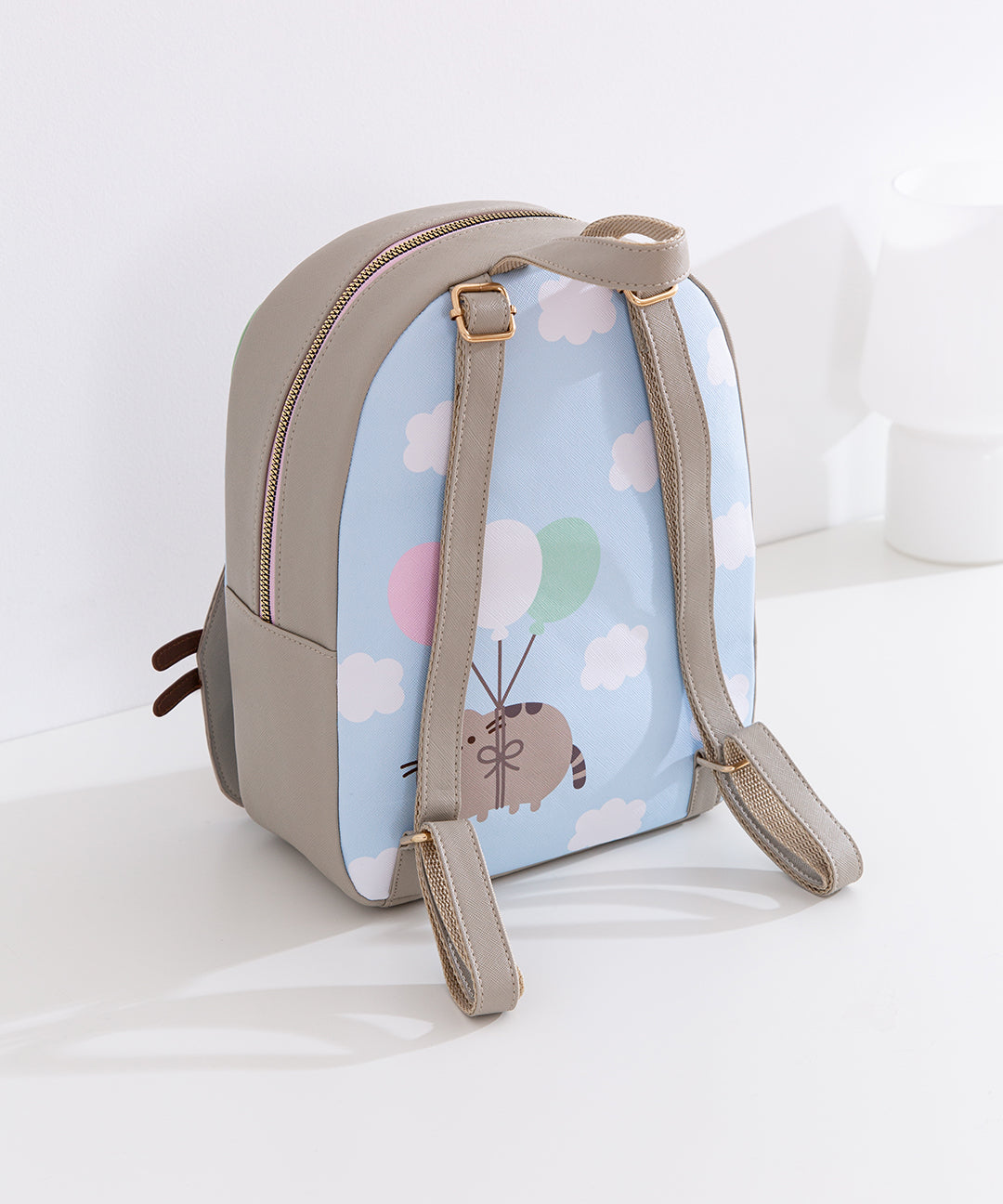 Pusheen15thAnniversaryBalloonsBackpack_009_web